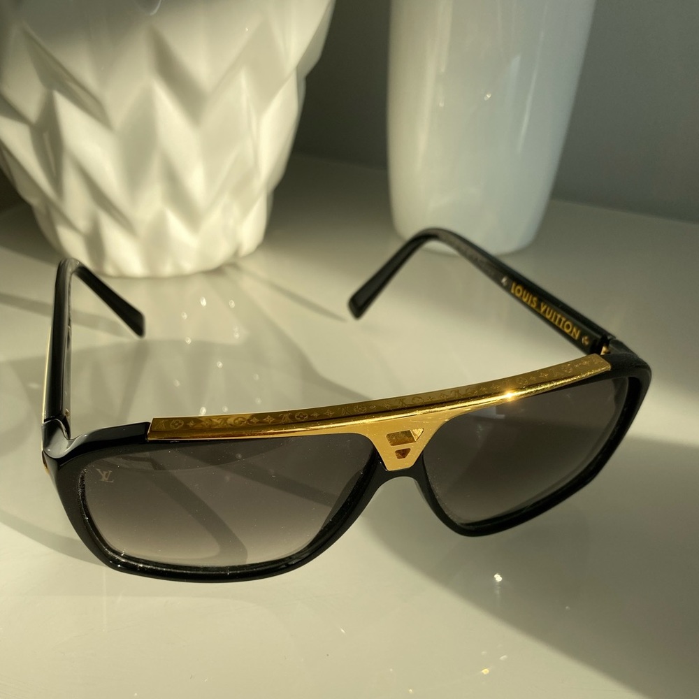 Louis Vuitton Shades